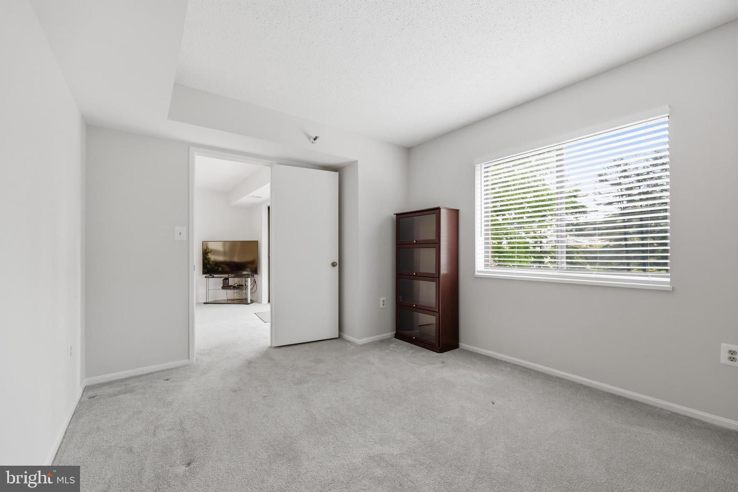 15101 Interlachen Dr #1-224 Property Photo 23