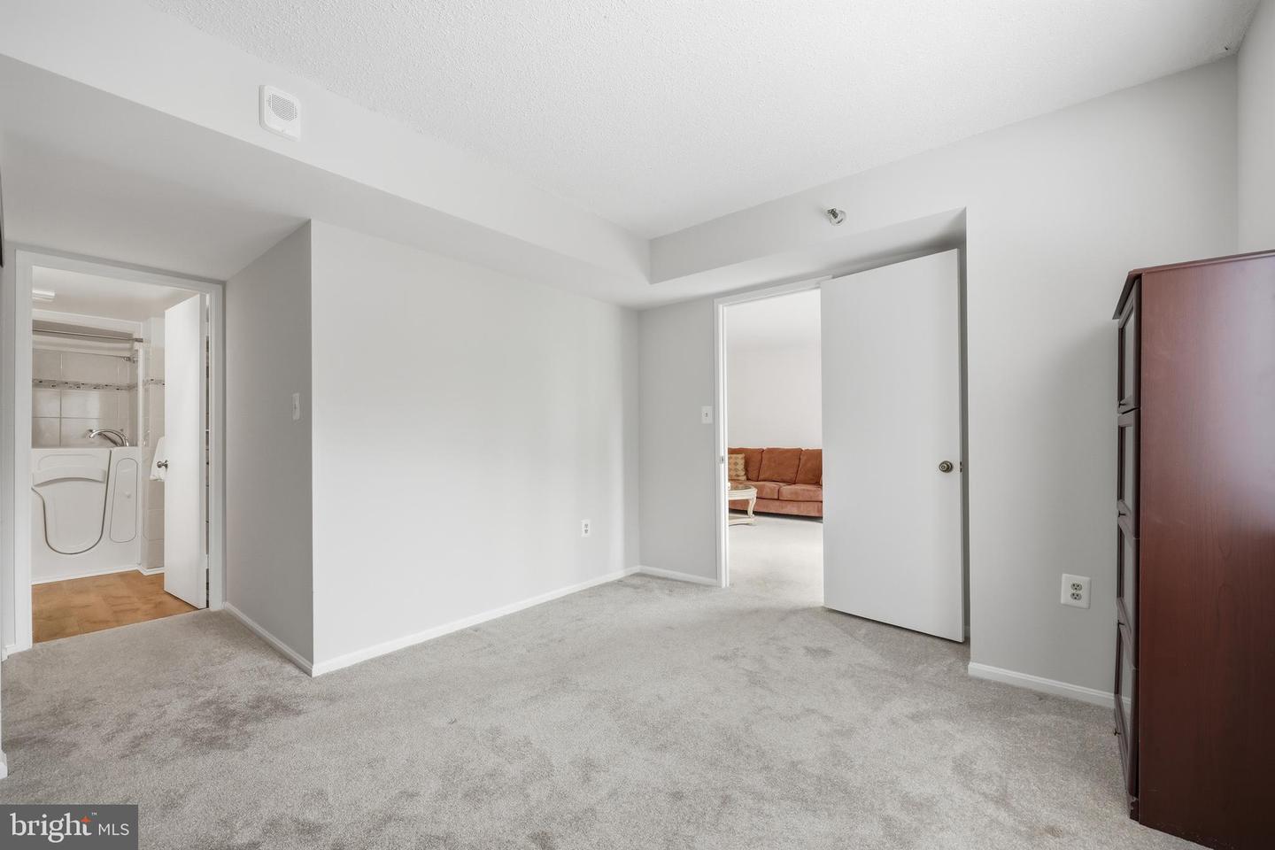 15101 Interlachen Dr #1-224 Property Photo 24