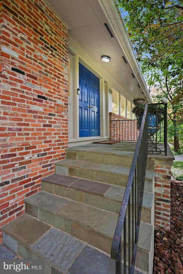 9228 Farnsworth Dr Property Photo 38