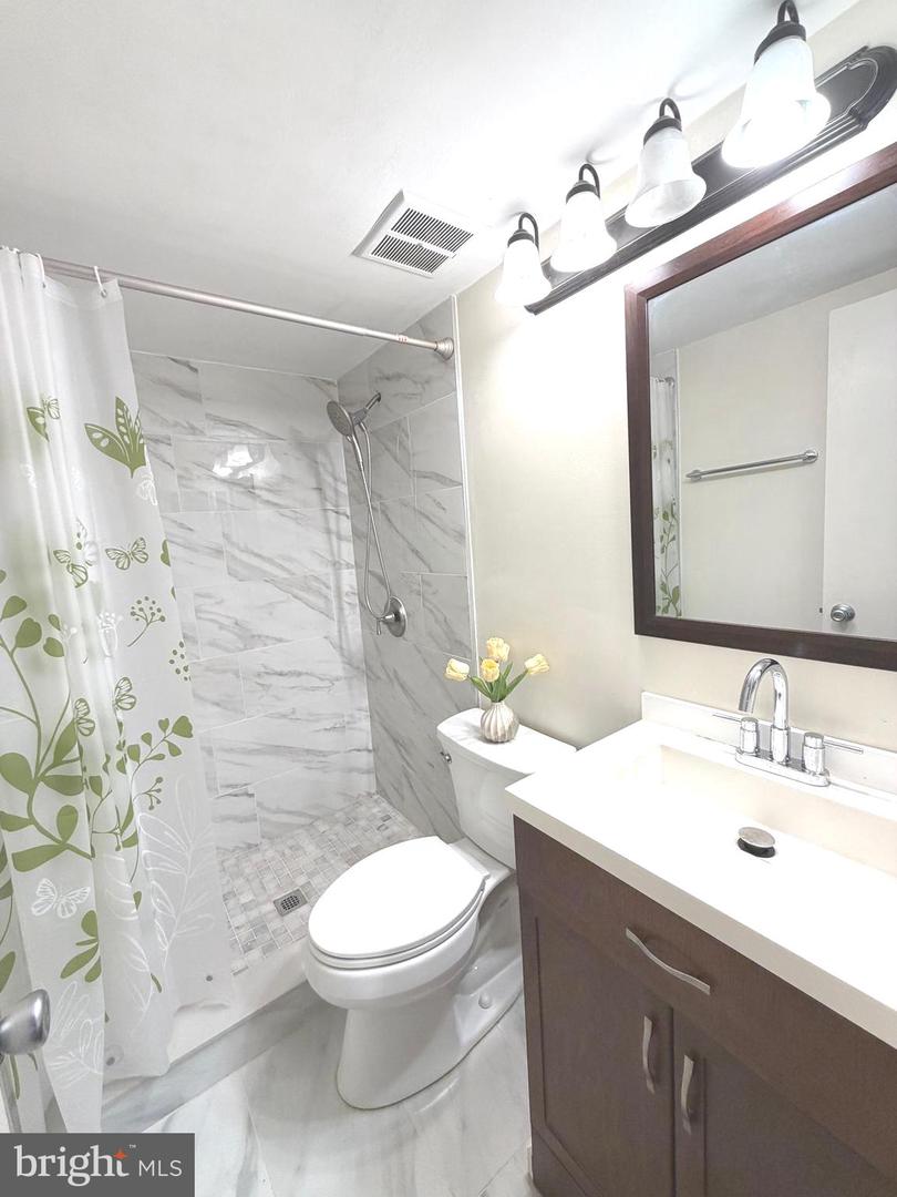 19425 Brassie Pl #303 Property Photo 30
