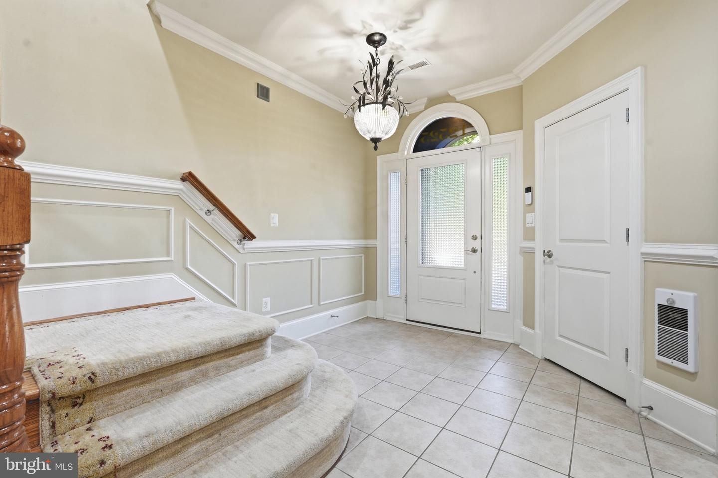12525 Linda View Ln Property Photo 3