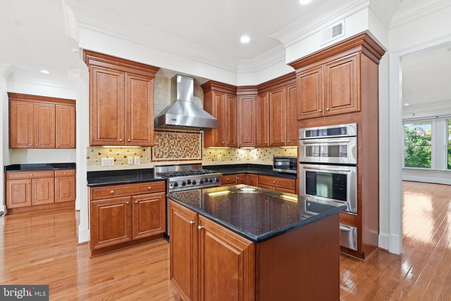 12525 Linda View Ln Property Photo 8