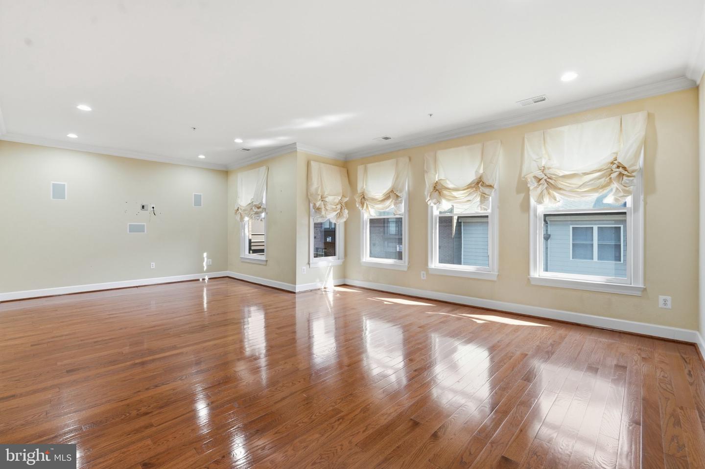 12525 Linda View Ln Property Photo 10
