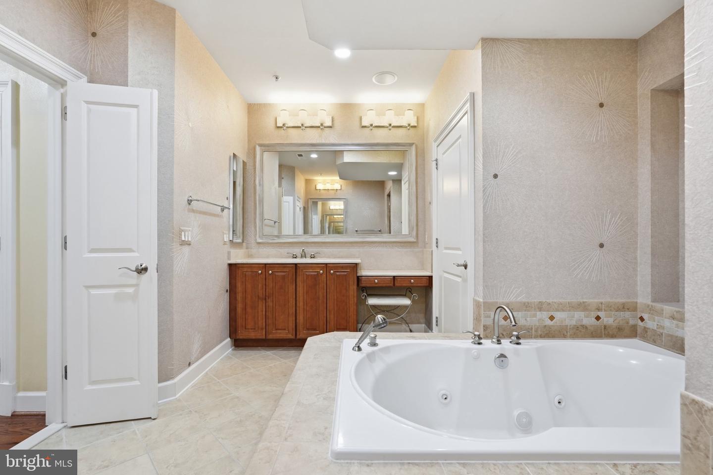 12525 Linda View Ln Property Photo 12