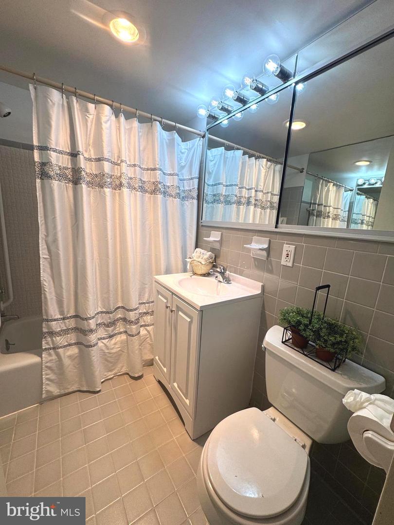 10500 Rockville Pik #614 Property Photo 15