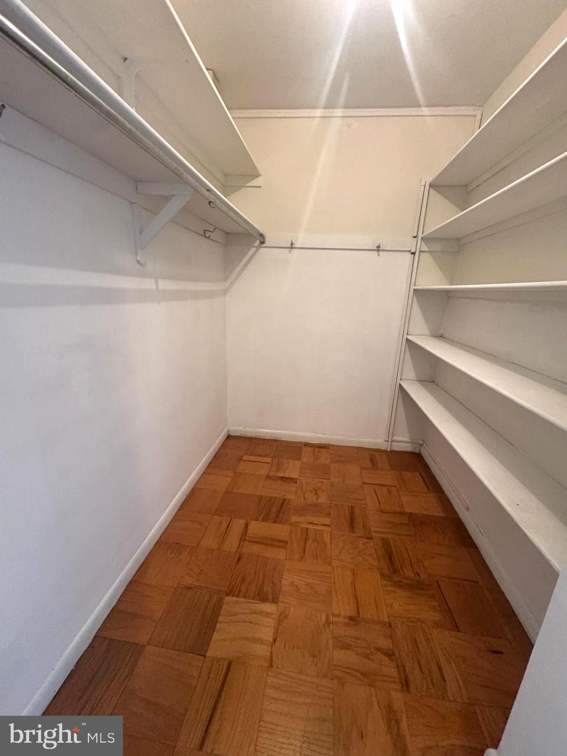 10500 Rockville Pik #614 Property Photo 17
