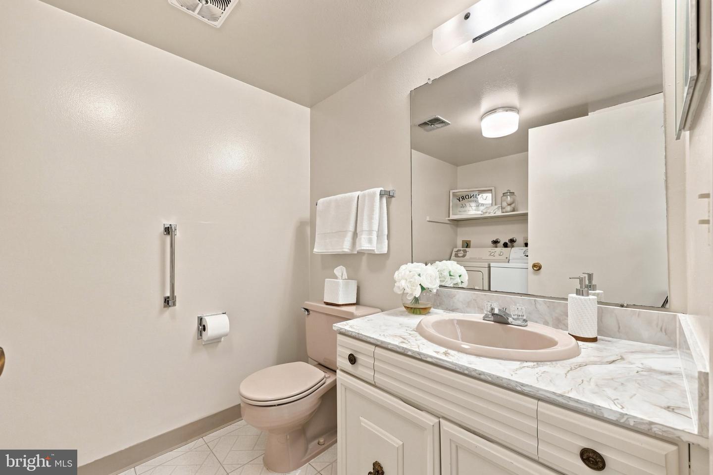 3565 S Leisure World Blvd #21-k Property Photo 17