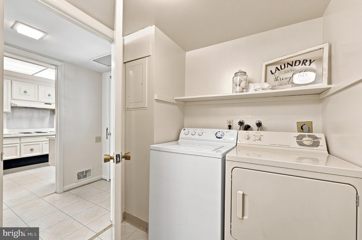 3565 S Leisure World Blvd #21-k Property Photo 18