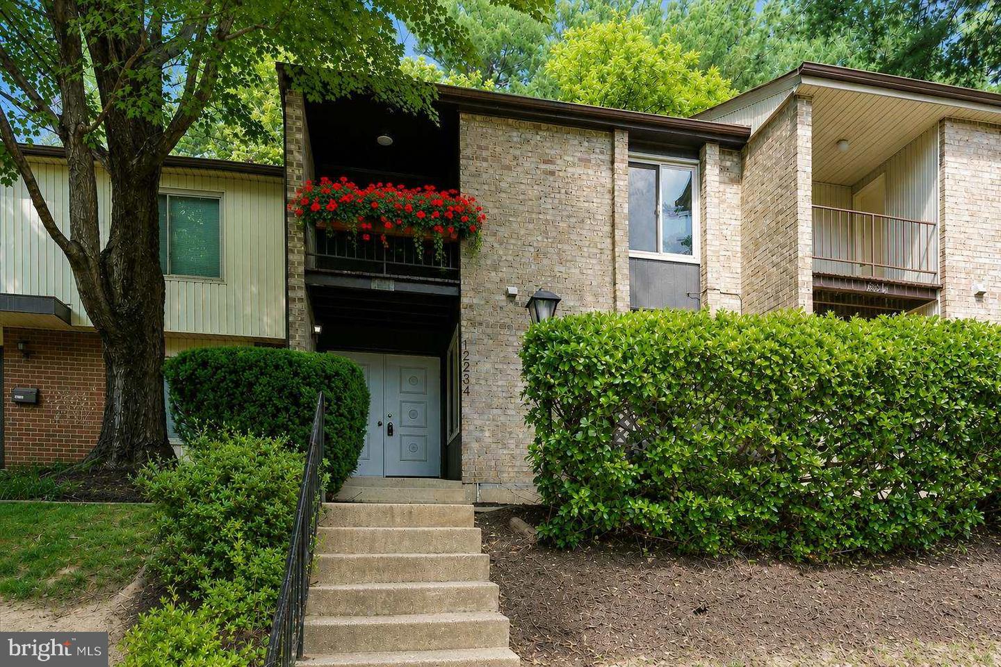 12234 Greenleaf Ave Property Photo 1