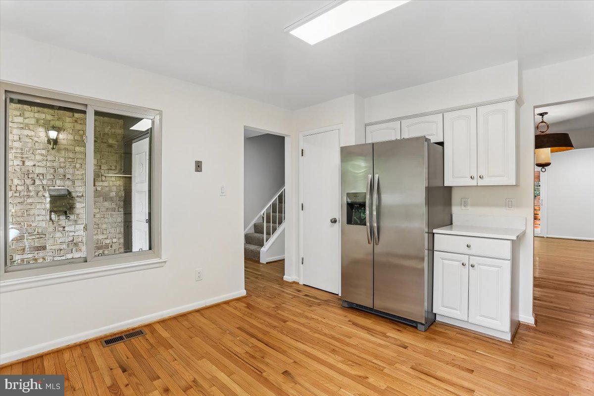 12234 Greenleaf Ave Property Photo 7