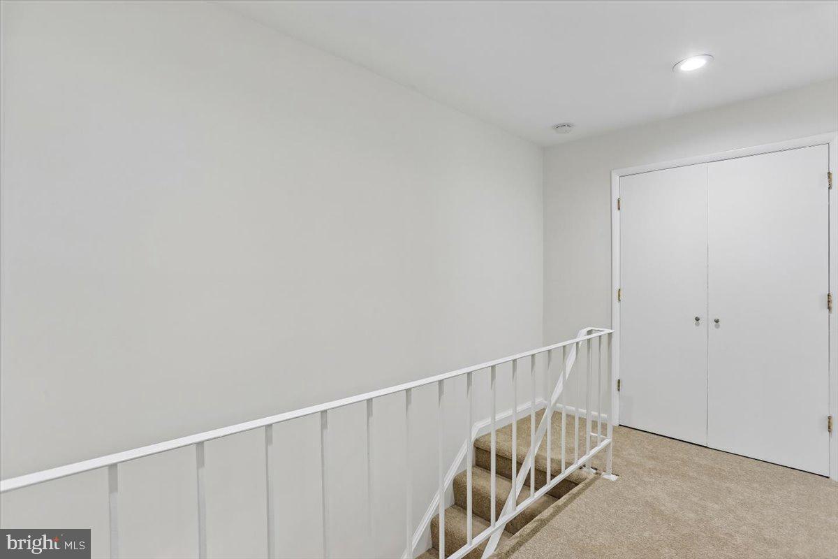 12234 Greenleaf Ave Property Photo 19