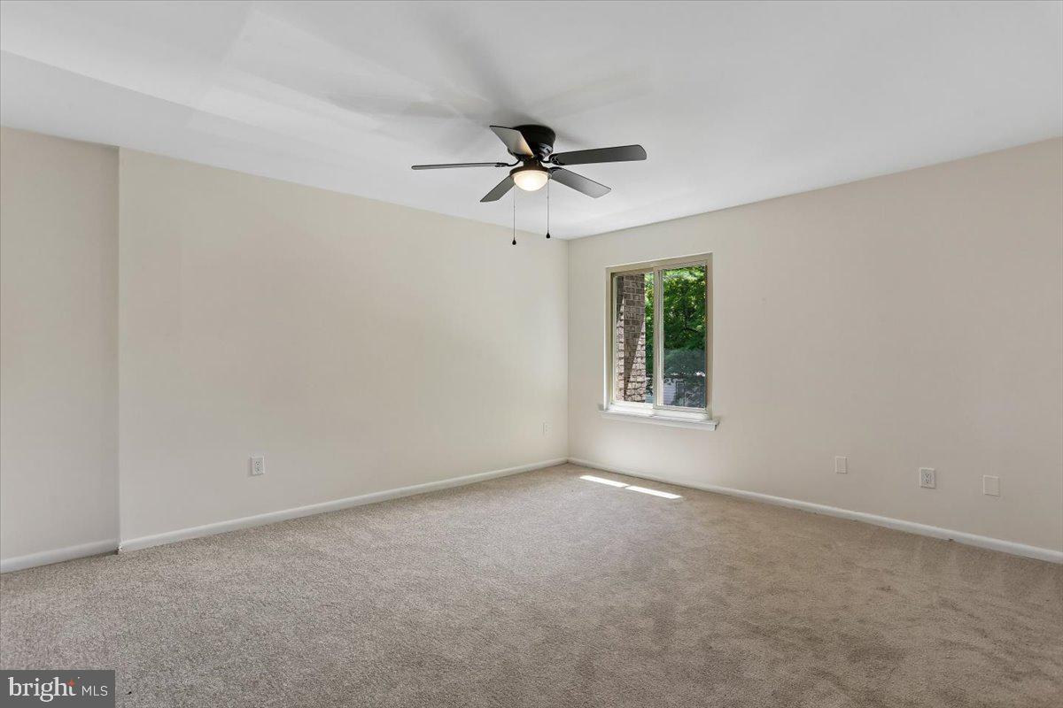 12234 Greenleaf Ave Property Photo 21