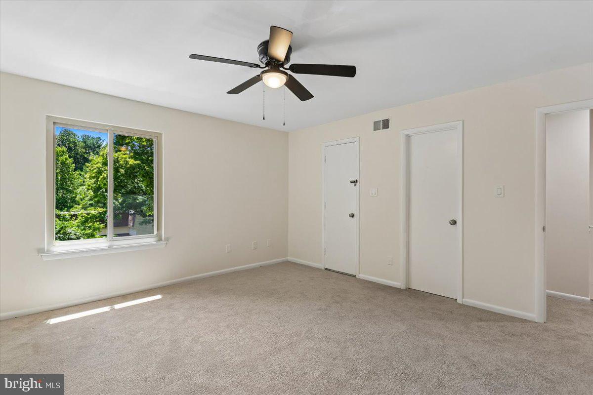 12234 Greenleaf Ave Property Photo 22