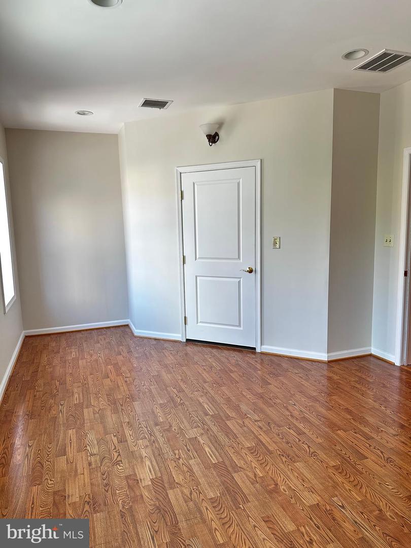 8607 2nd Ave #501-a & 502-a Property Photo 6