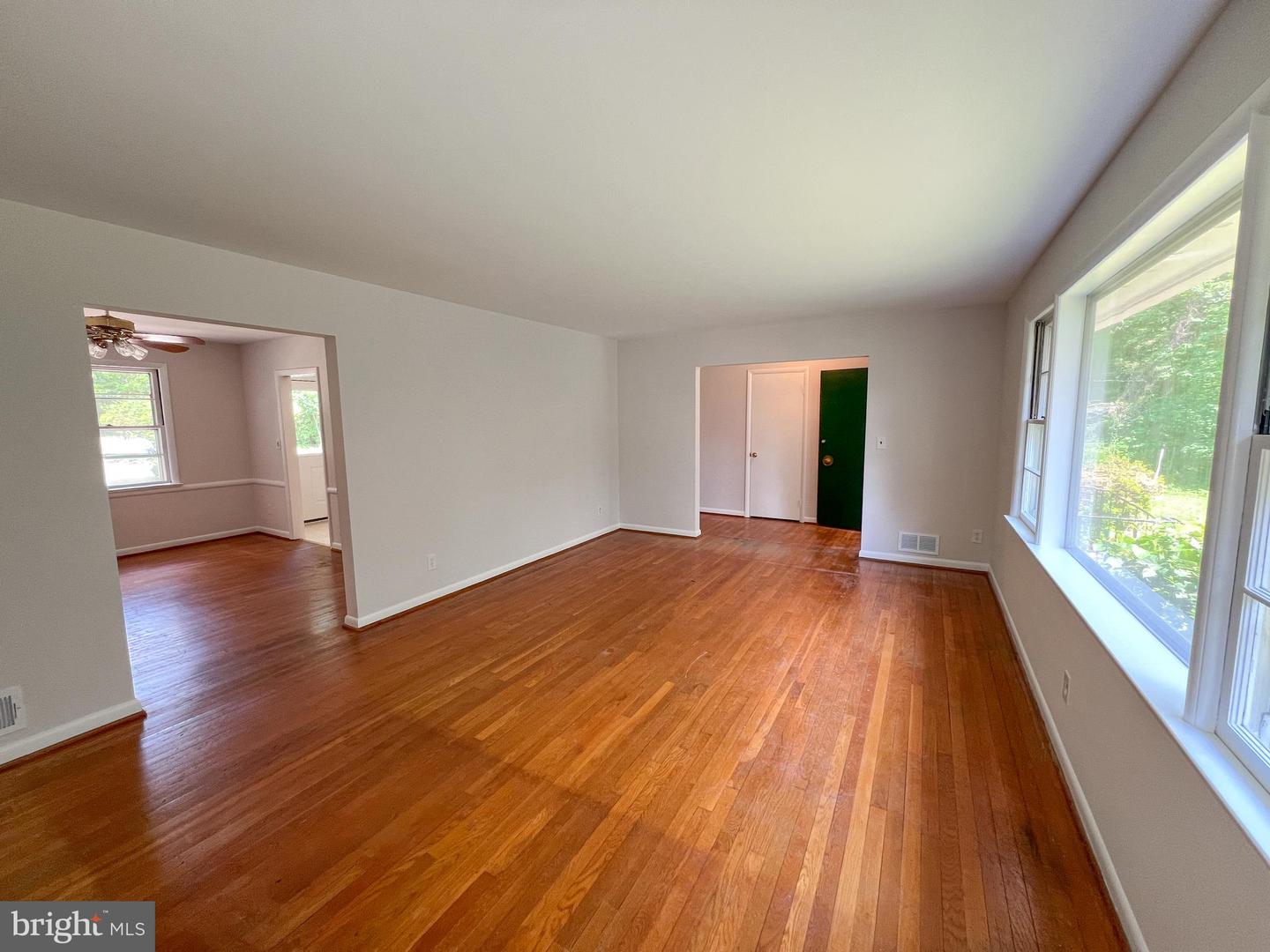 10001 Woodhill Rd Property Photo 12