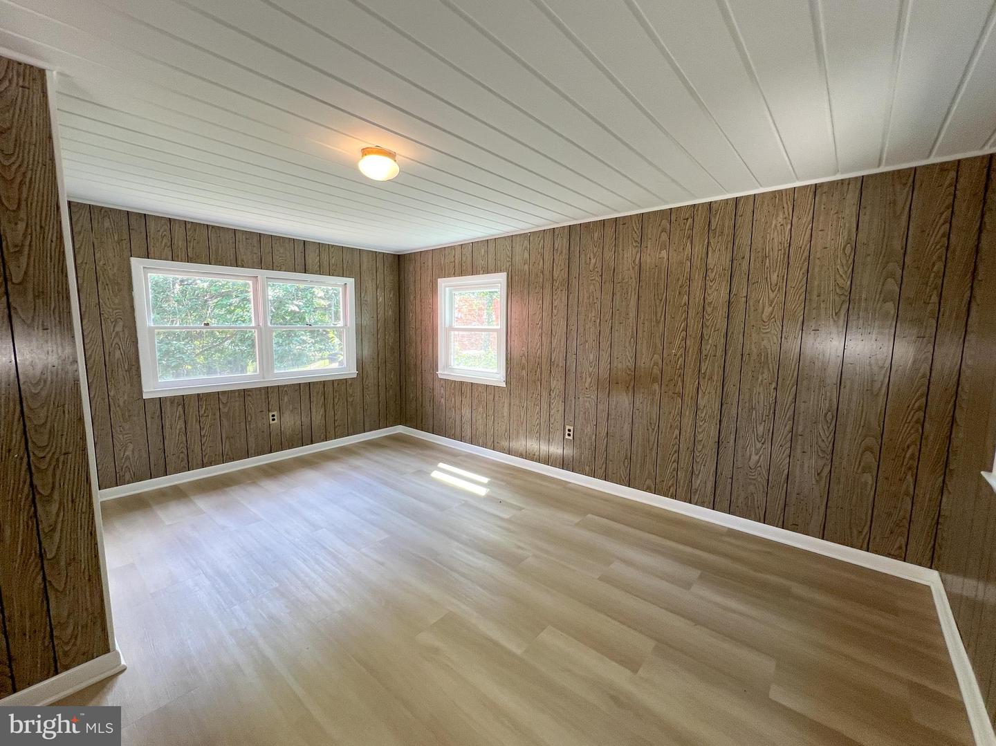 10001 Woodhill Rd Property Photo 15