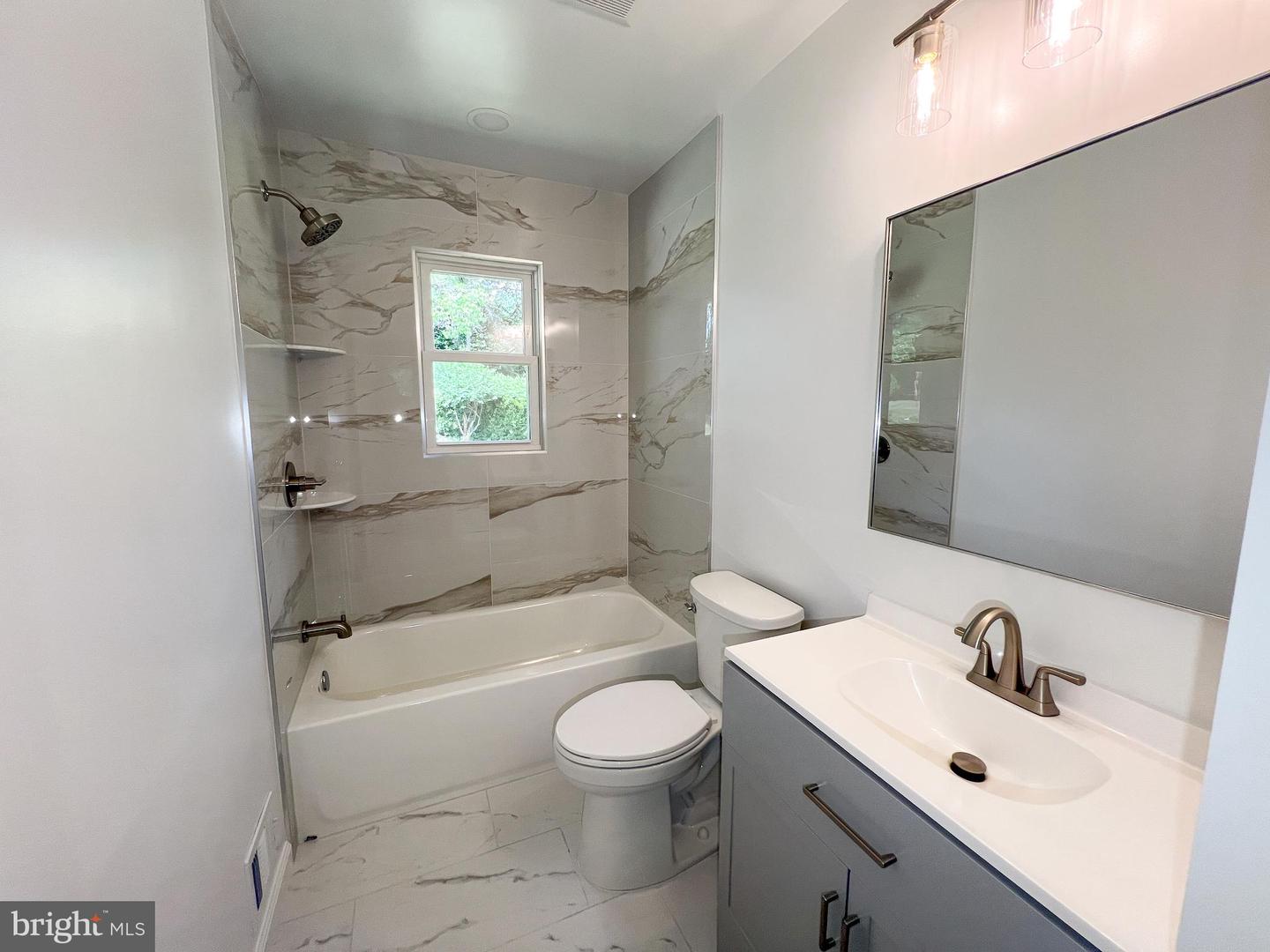 10001 Woodhill Rd Property Photo 19