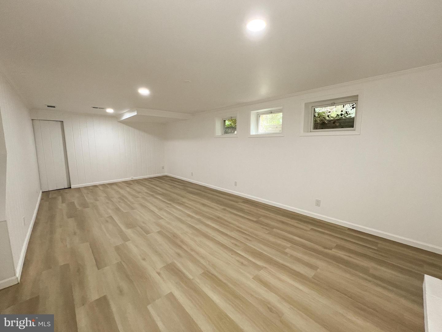 10001 Woodhill Rd Property Photo 28