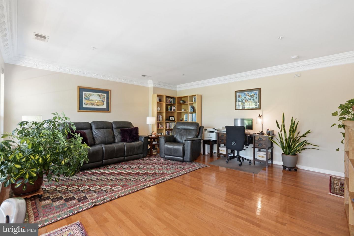 214-d Fallsgrove Blvd #12 Property Photo 14