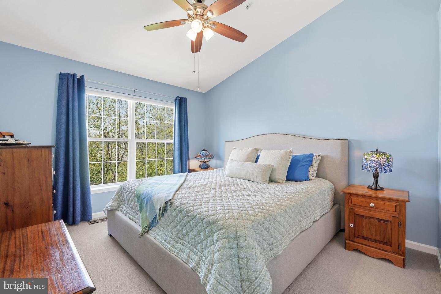 214-d Fallsgrove Blvd #12 Property Photo 16
