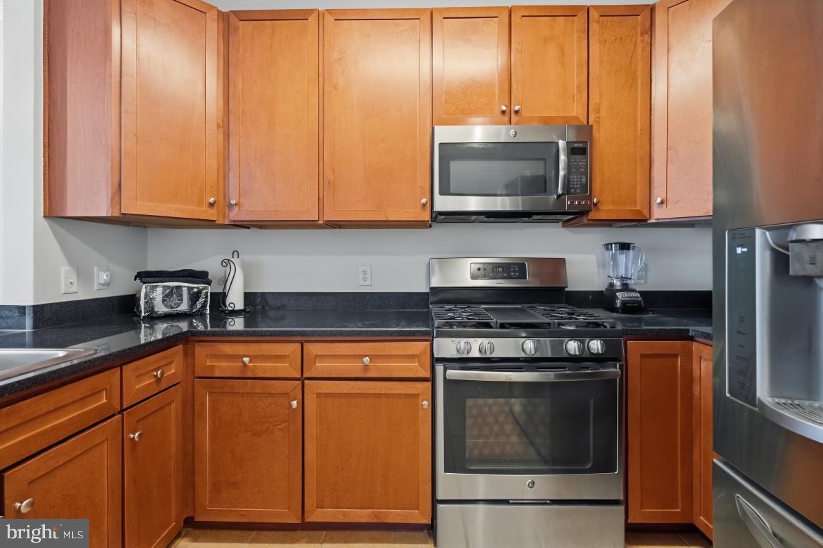 8045 Newell Street #423 Property Photo 17