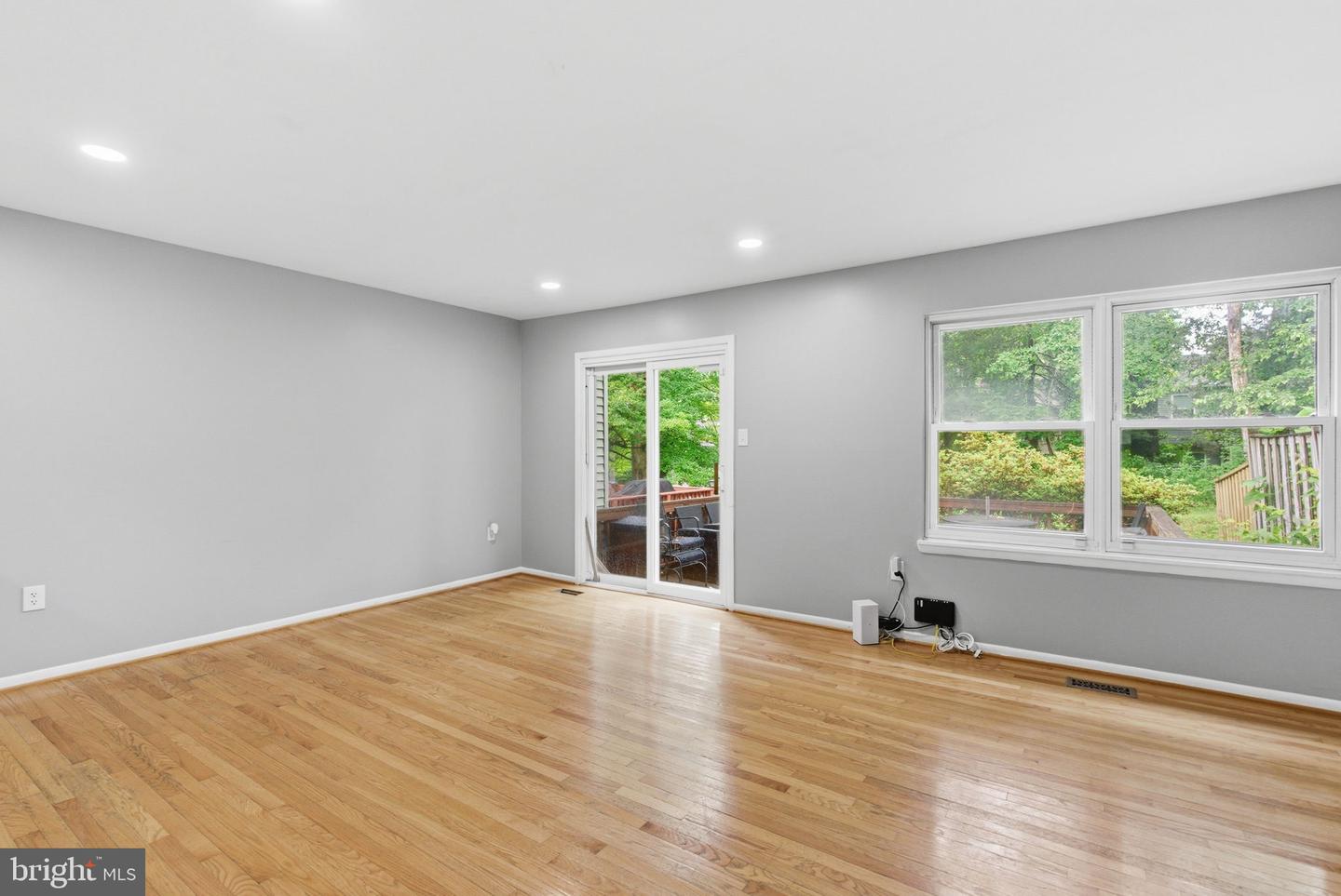 11807 Summer Oak Dr Property Photo 5
