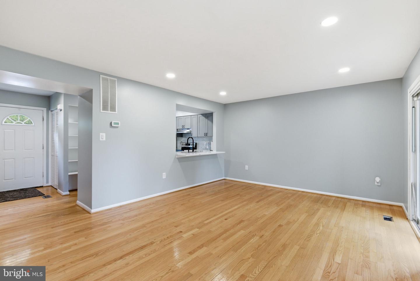 11807 Summer Oak Dr Property Photo 6