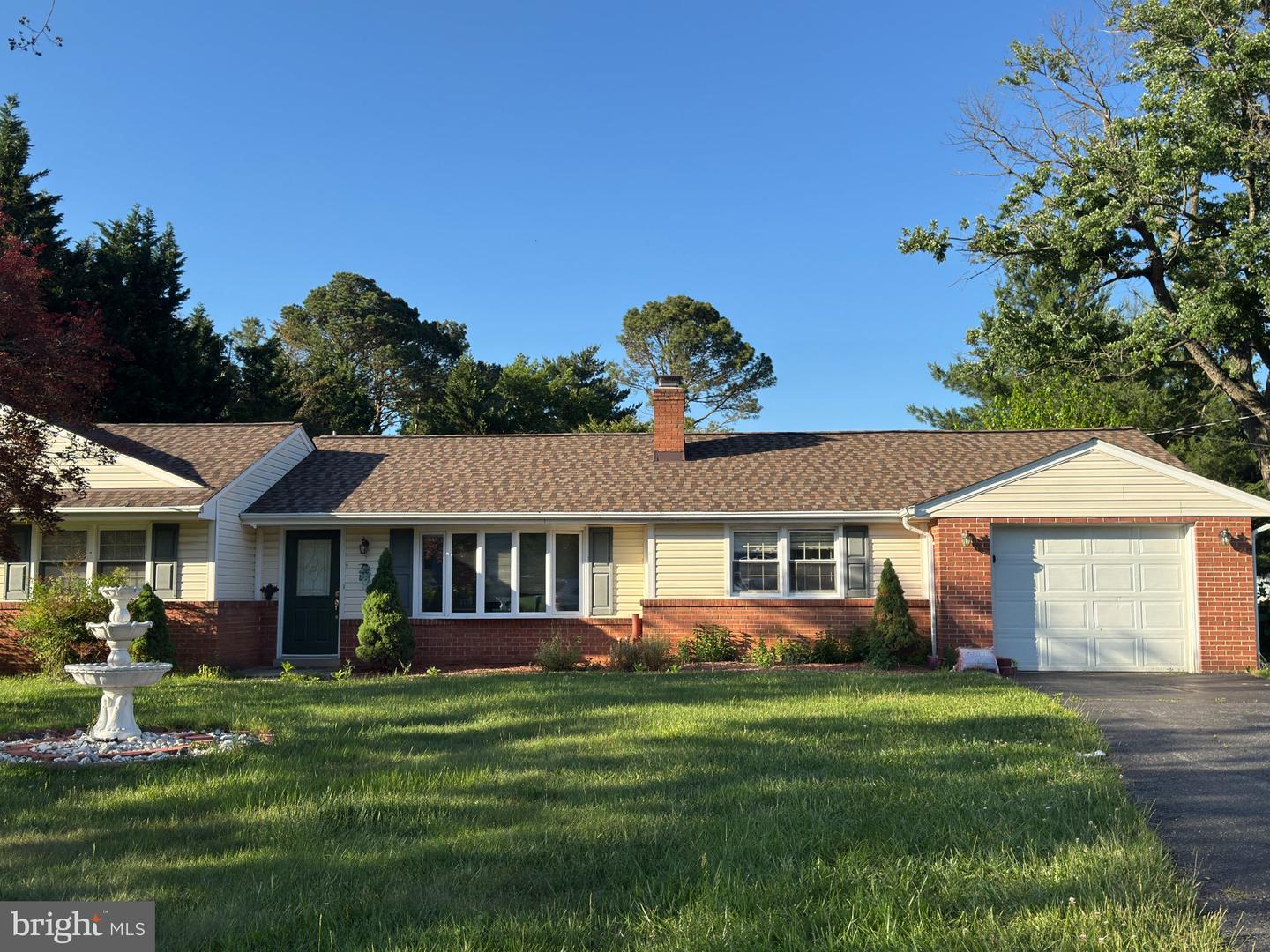 24109 Doreen Dr Property Photo 1