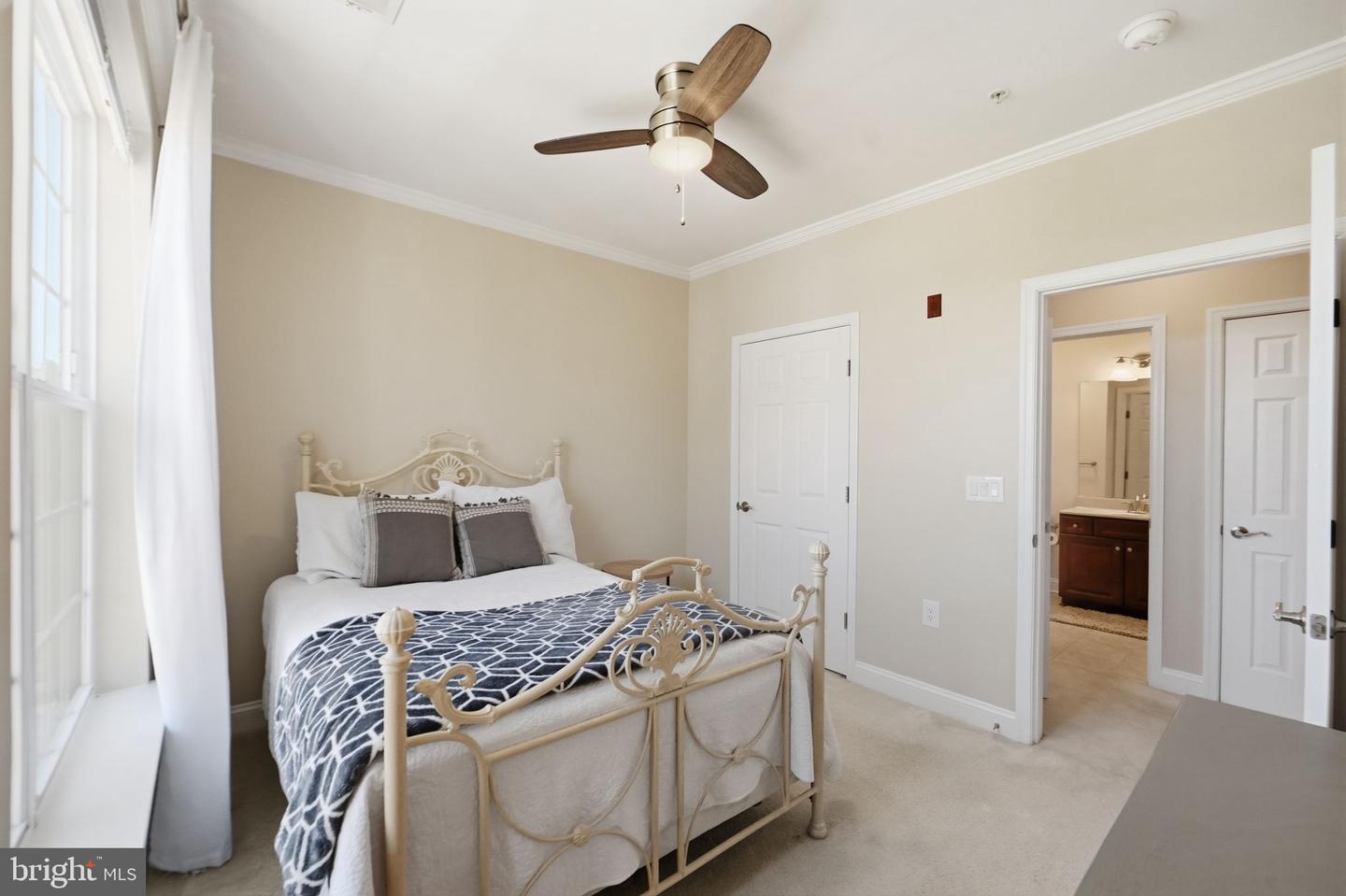 3850 Clara Downey Ave #31 Property Photo 16