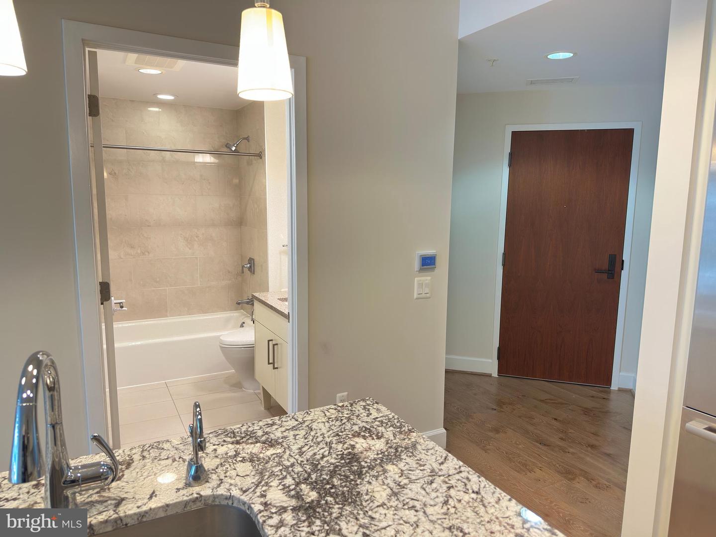 7171 Woodmont Ave #606 Property Photo 8