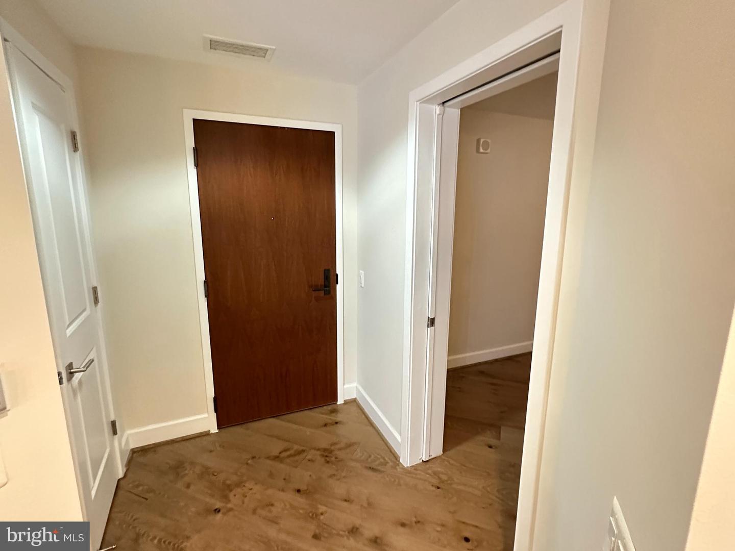 7171 Woodmont Ave #606 Property Photo 10