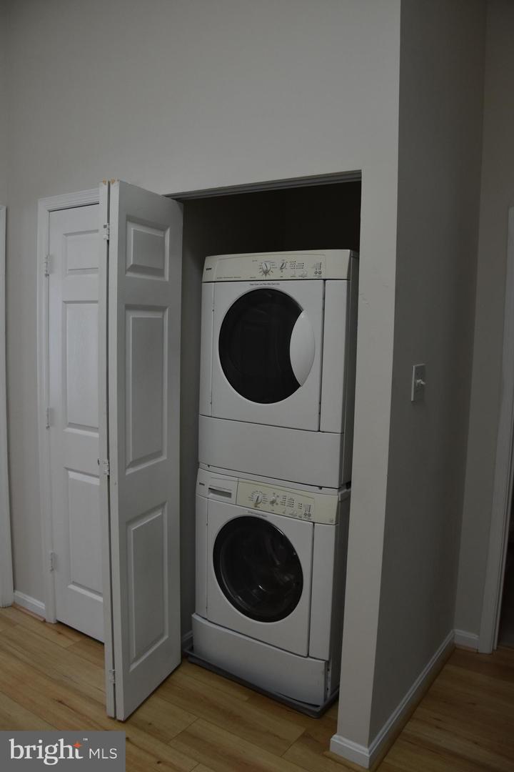 2306 Cold Meadow Way Property Photo 13