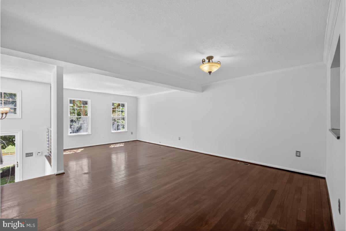 11348 Baroque Rd Property Photo 4