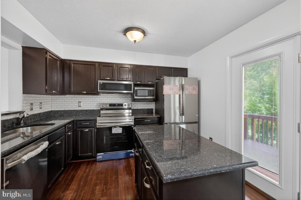 11348 Baroque Rd Property Photo 10
