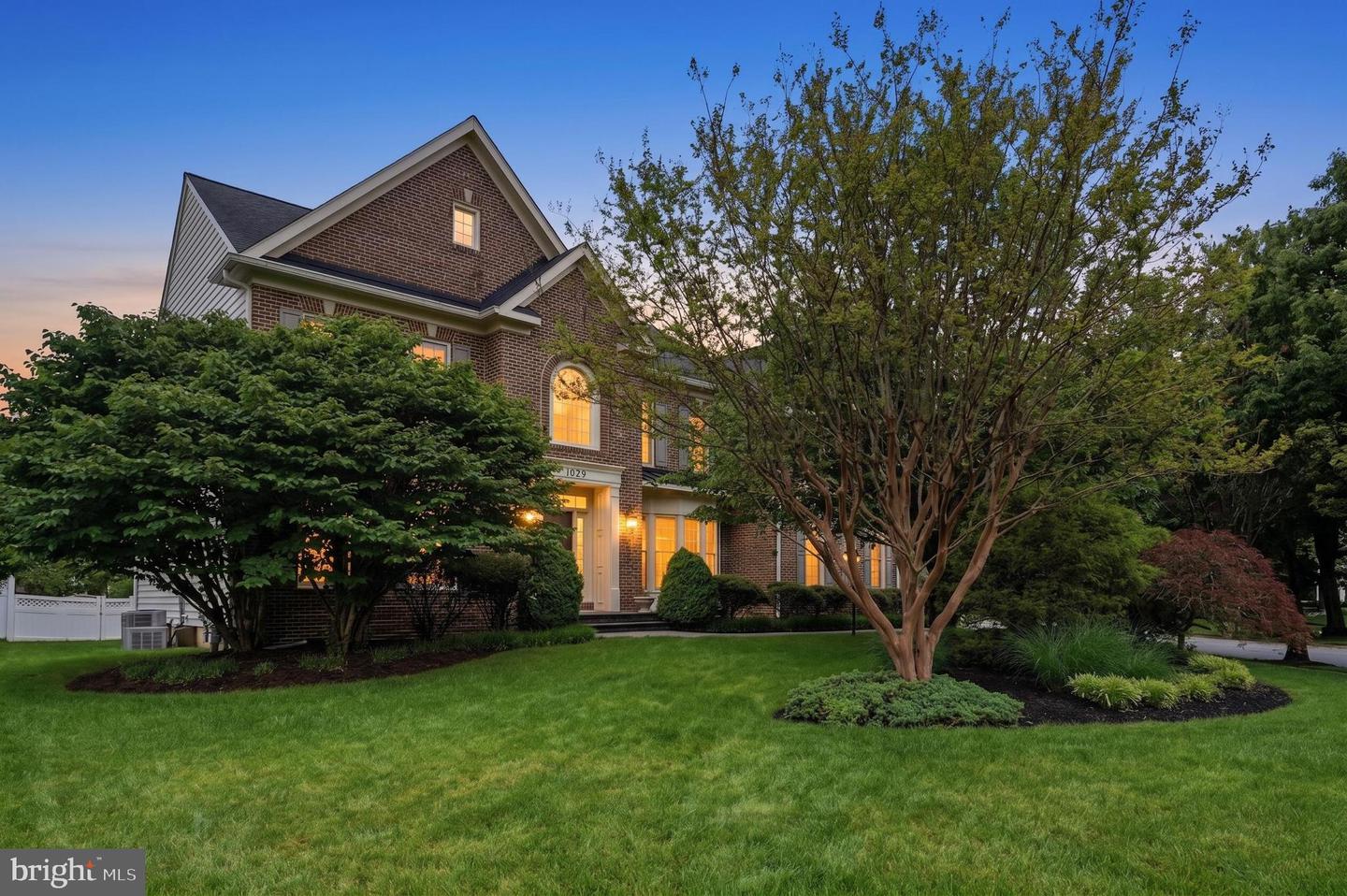 5019 TOTHILL