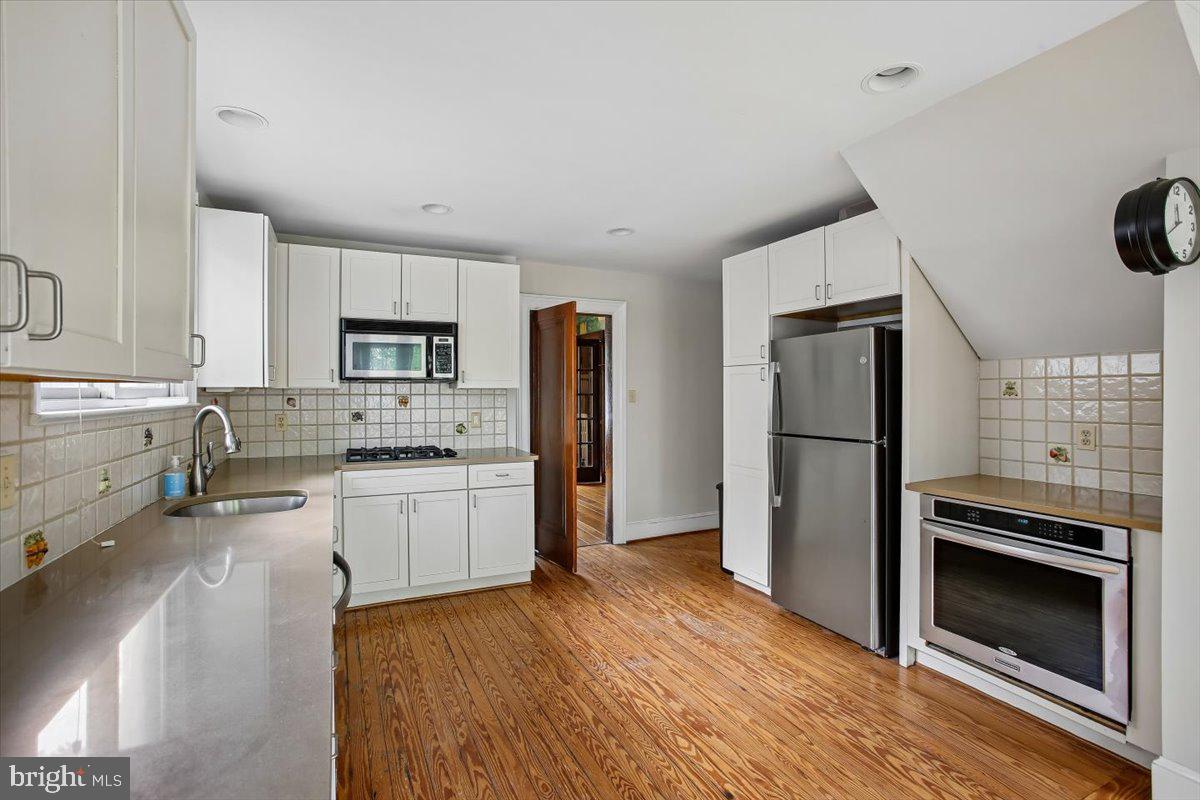 4602 Derussey Pkwy Property Photo 8