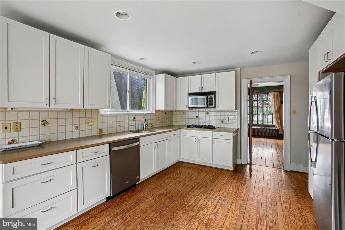 4602 Derussey Pkwy Property Photo 9