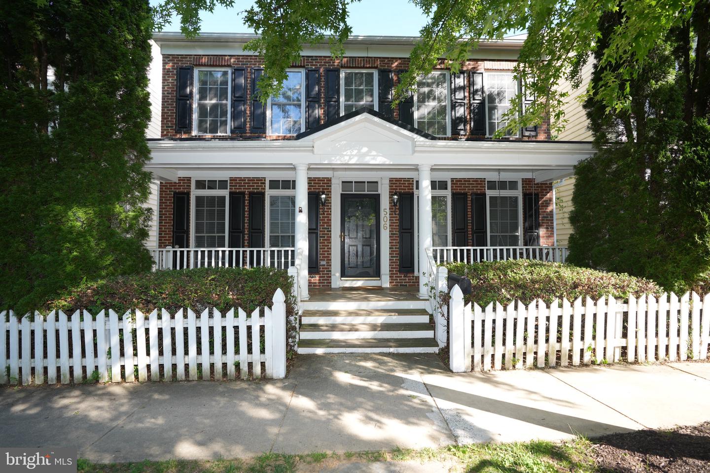 506 Leaning Oak St Property Photo 1