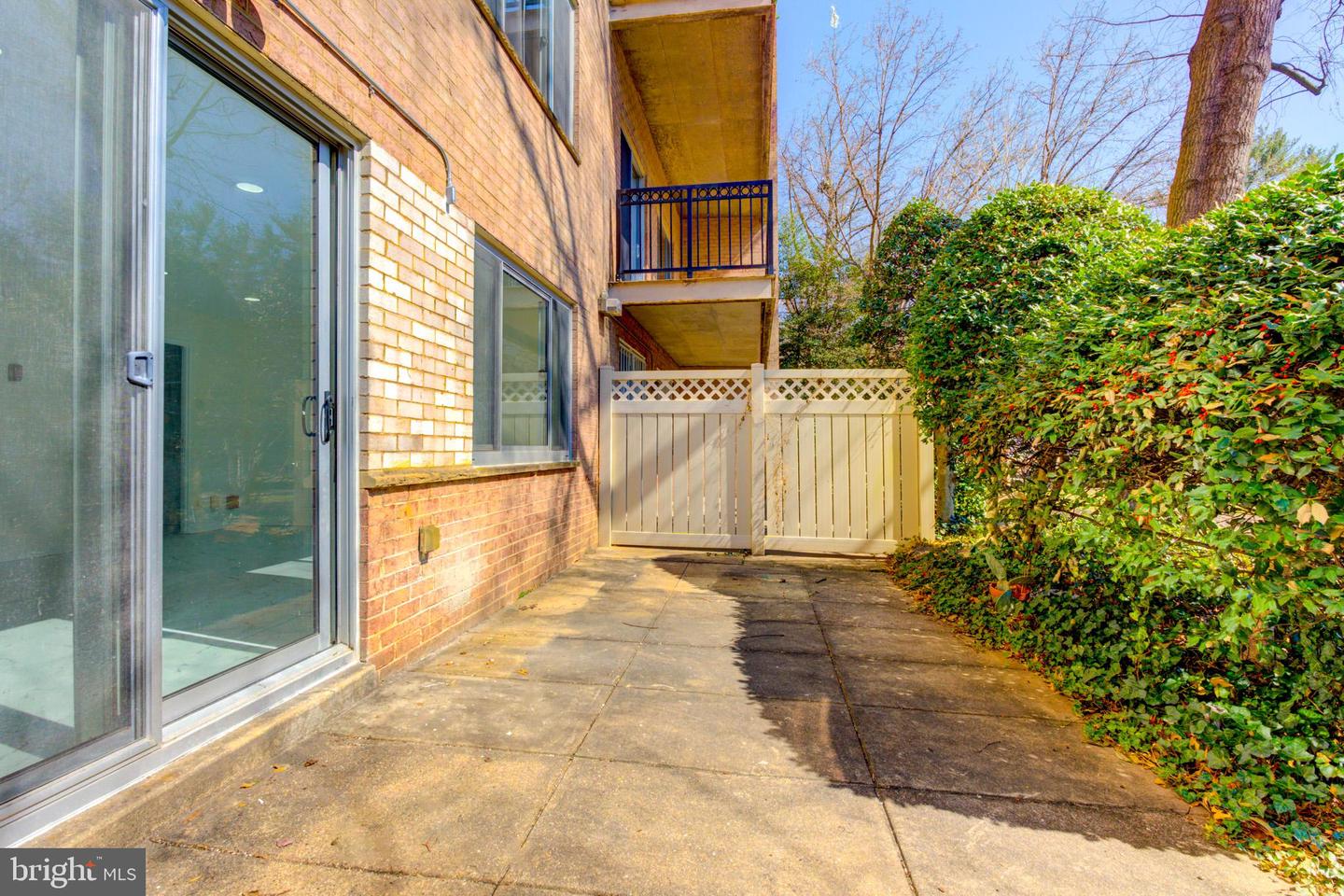 1900 Lyttonsville Rd #110 Property Photo 24