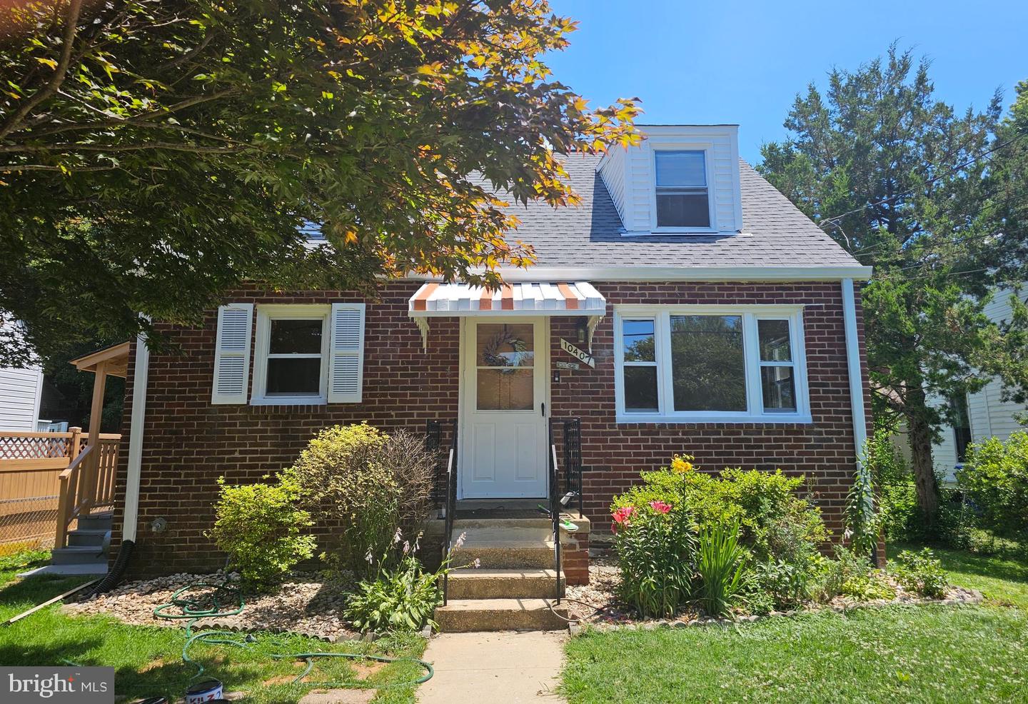 10407 Grandin Rd Property Photo 1