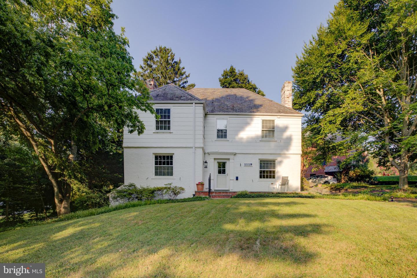 1119 WOODSIDE PKWY
