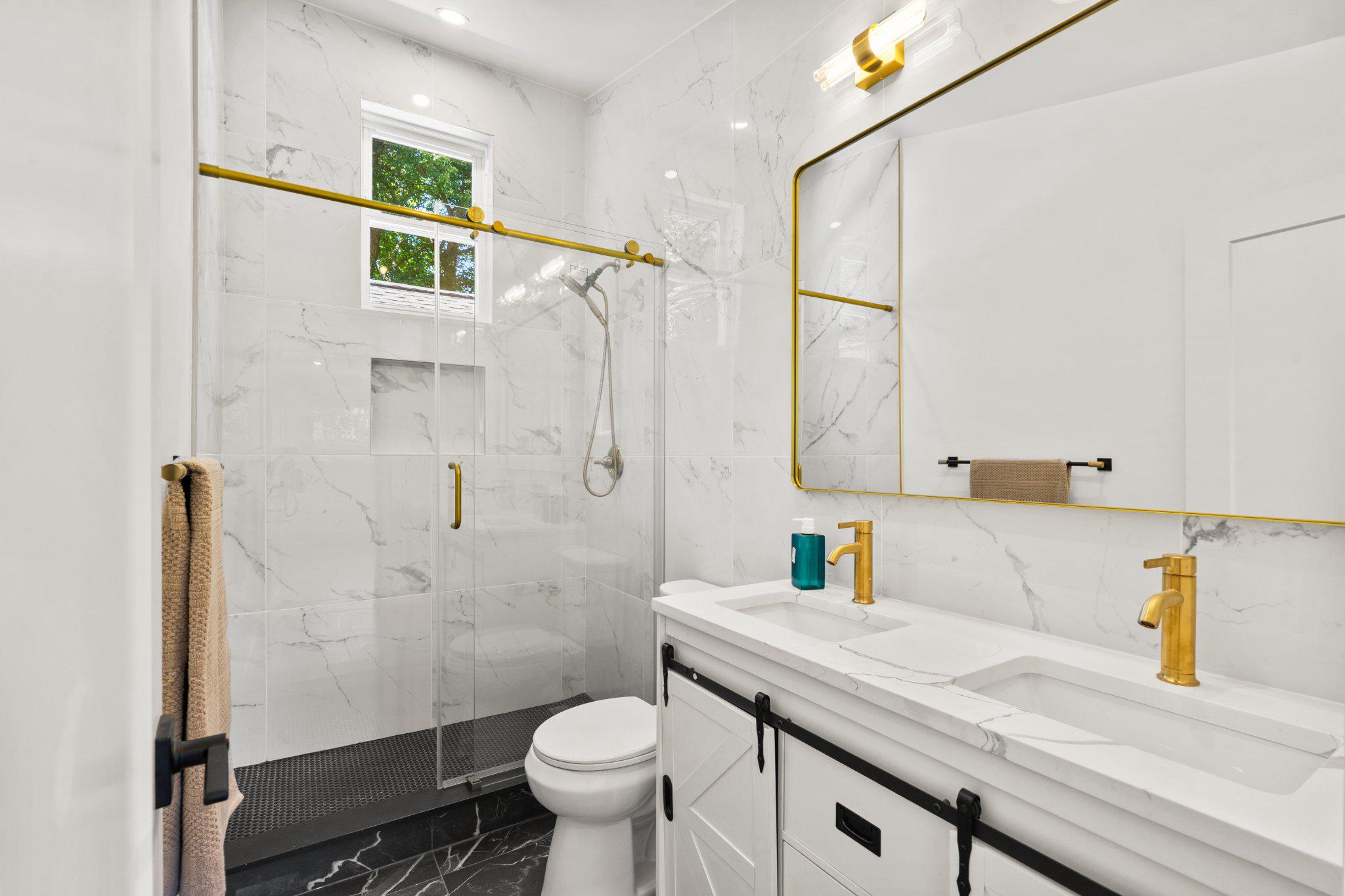 209 Thistle Dr Property Photo 8