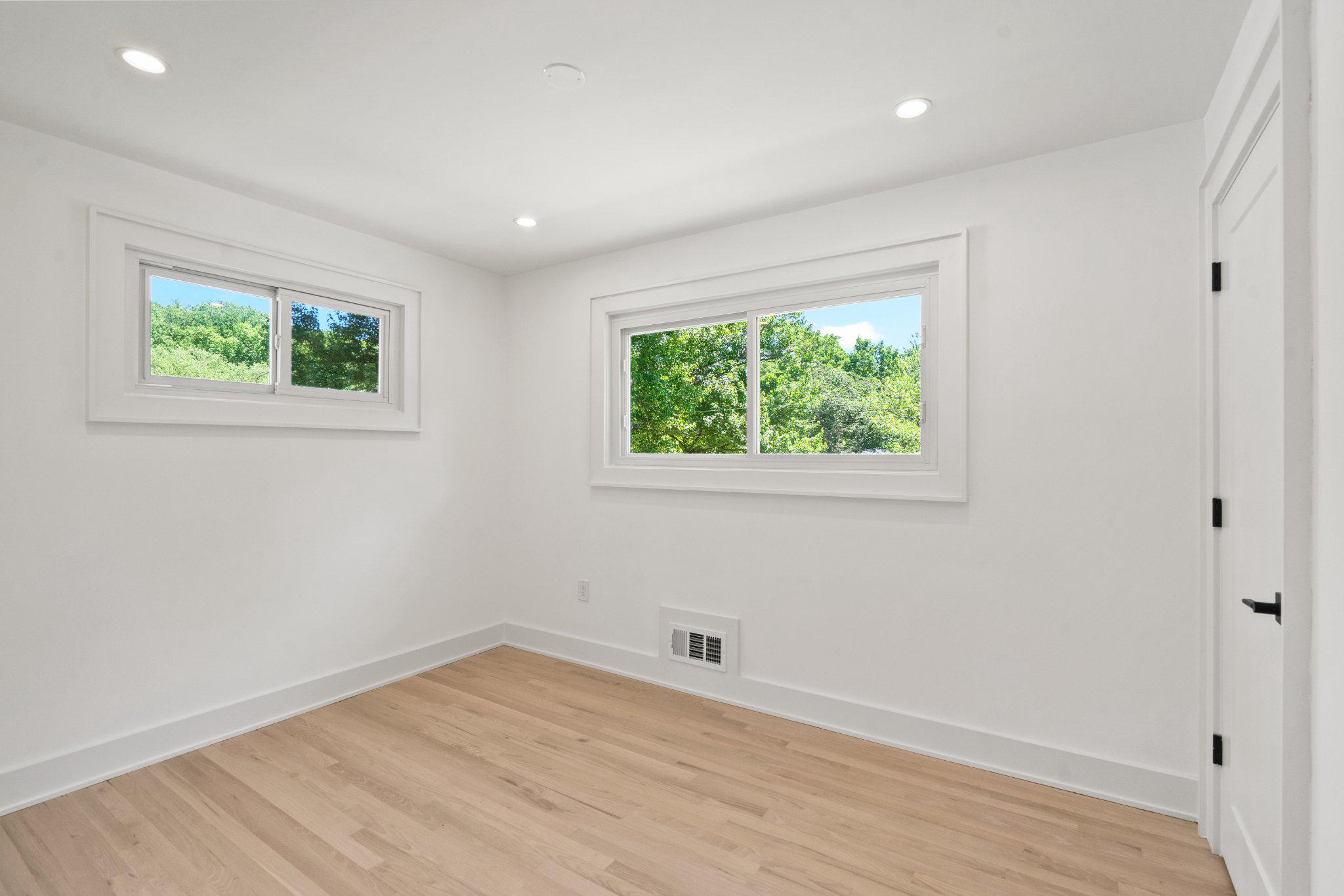 209 Thistle Dr Property Photo 10