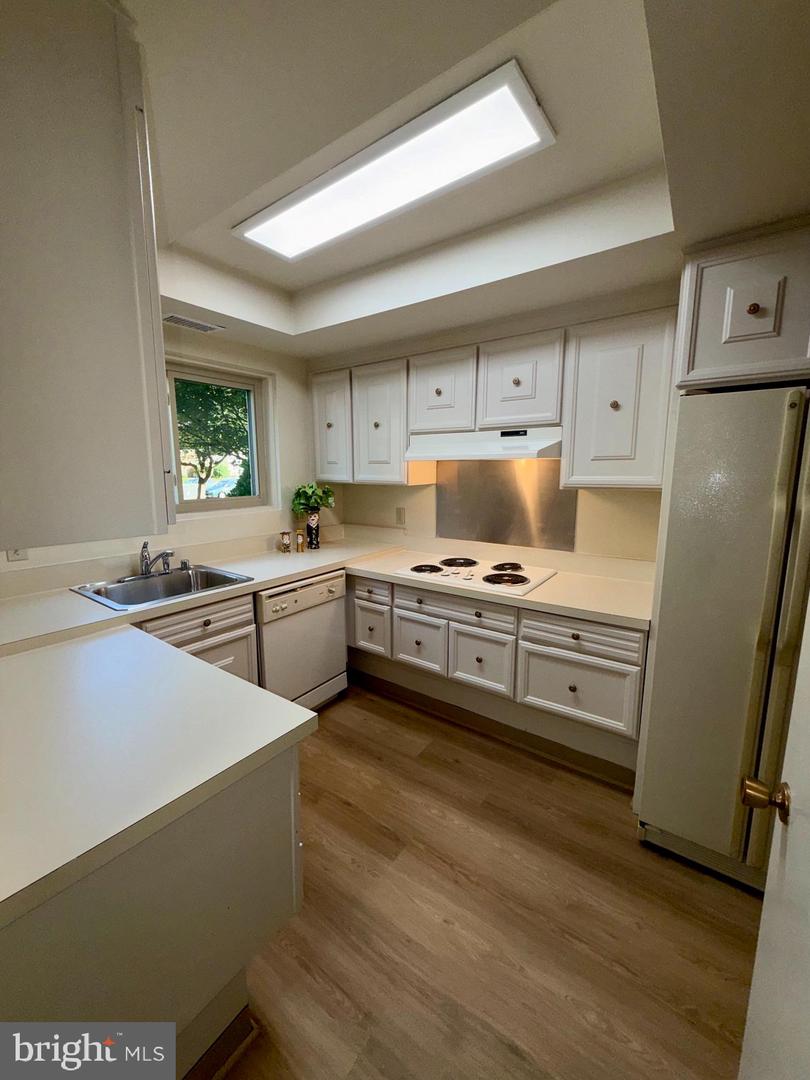 3671 S Leisure World Blvd #15-e Property Photo 8