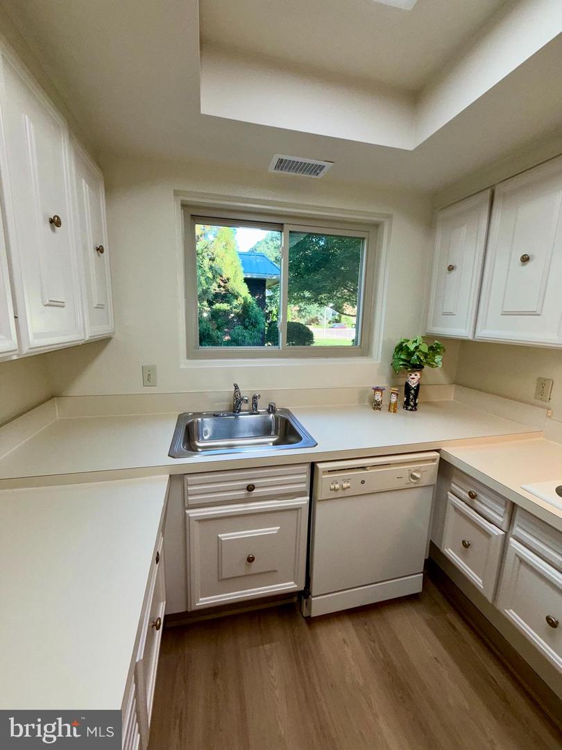 3671 S Leisure World Blvd #15-e Property Photo 9