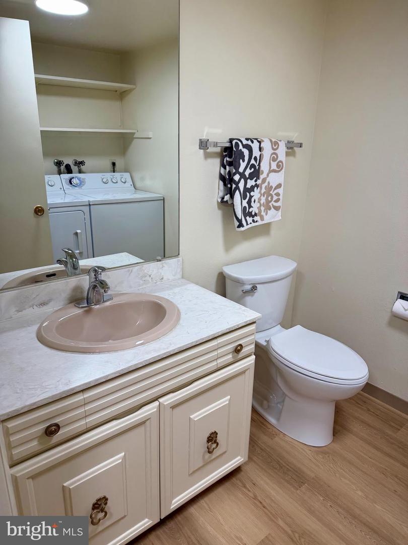 3671 S Leisure World Blvd #15-e Property Photo 12