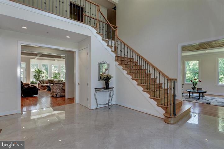 9830 River Rd. Property Photo 7