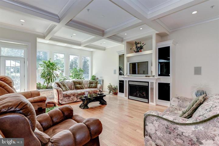 9830 River Rd. Property Photo 11