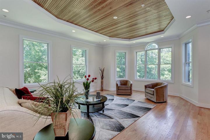 9830 River Rd. Property Photo 16
