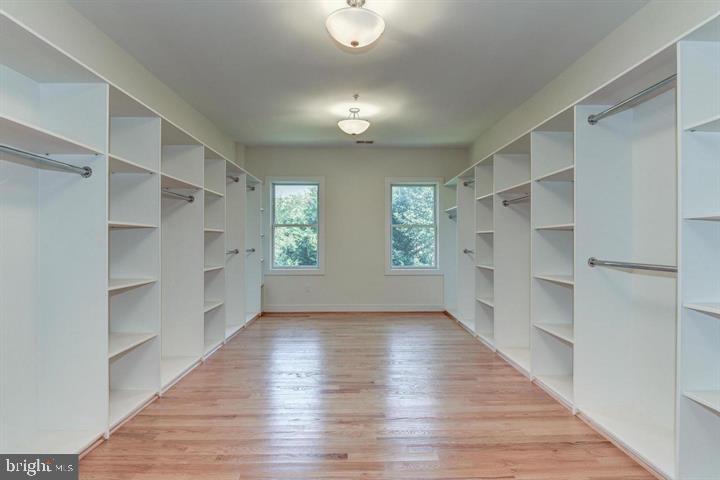 9830 River Rd. Property Photo 19